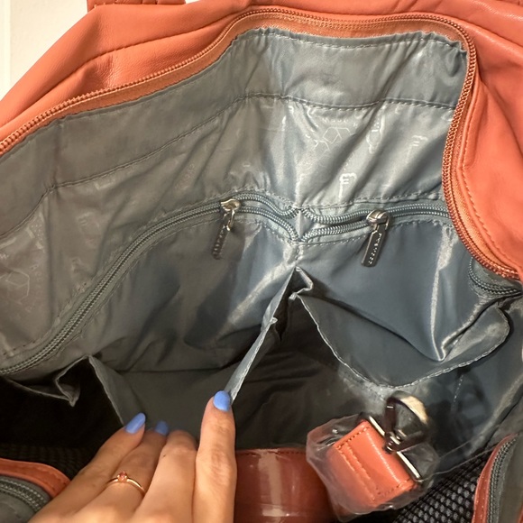 Pixie Mood Large Bubbly Tote Travel Bag in Desert Clay Mauve - Picture 5 of 9